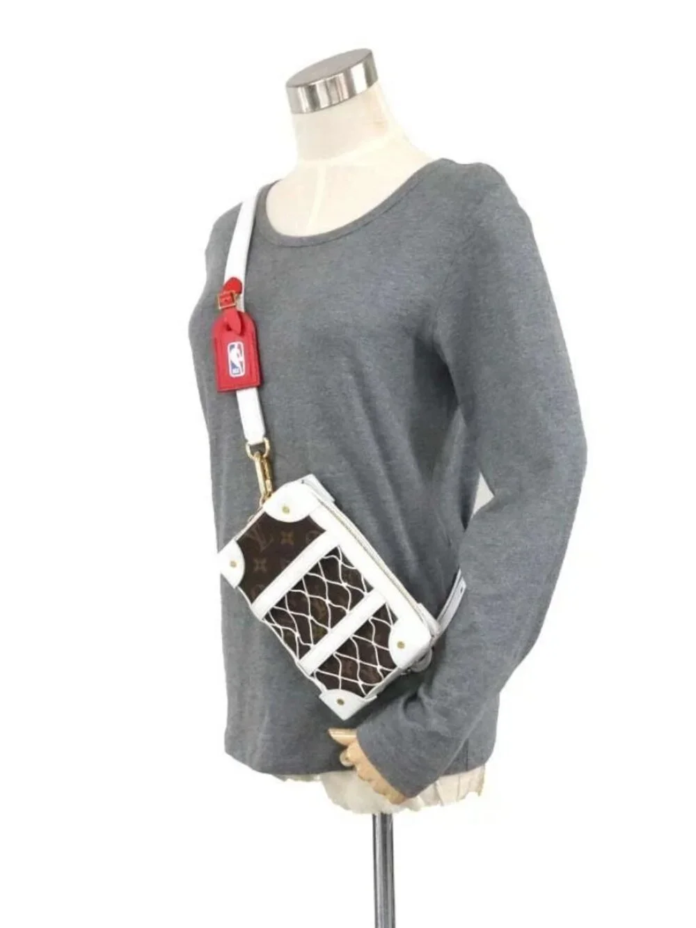 LOUIS VUITTON LV×NBA Soft Trunk Phone Box Body Bag